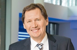 Joachim Prölß Direktor für Patienten- und Pflegemanagement lächelt in die Kamera