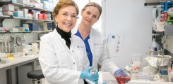 Prof. Dr. Petra Arck (l.) und Prof. Dr. Anke Diemert leiten die PRINCE-Langzeitstudie