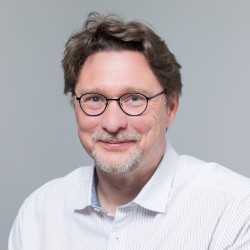  Prof. Dr. Frank Ückert