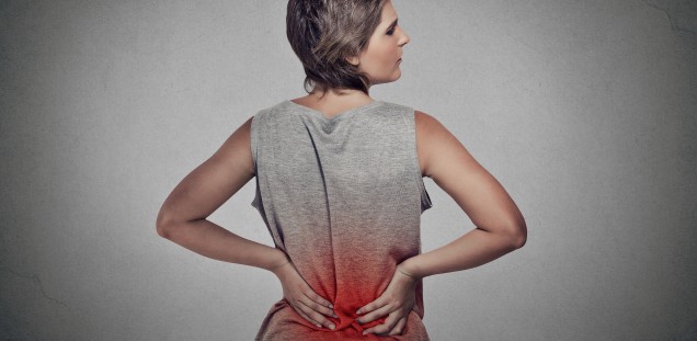 Patientin mit Rückenschmerzen